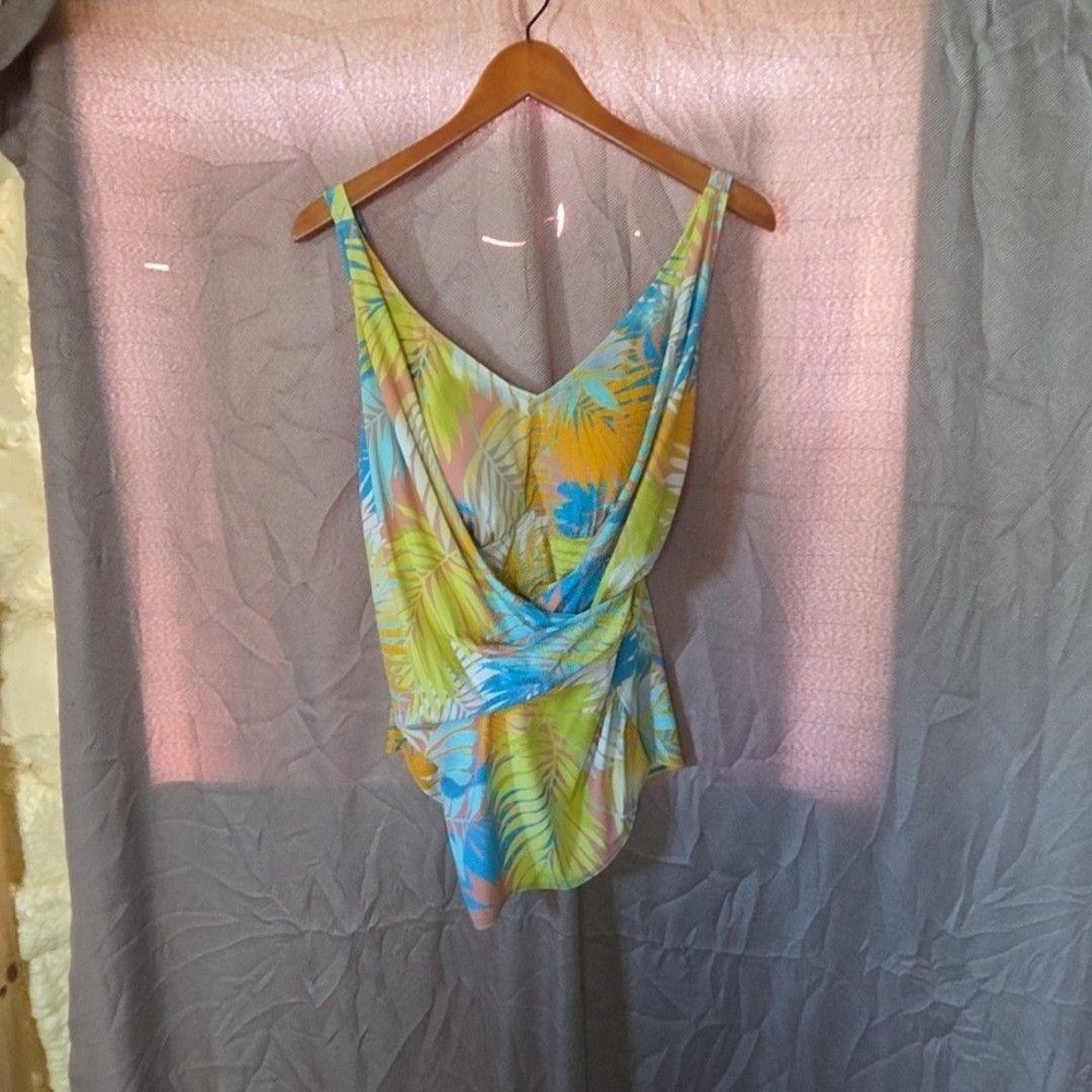 D&Co. Beach Tankini Swim Top Womens 14 Multicolor Tropical Floral Layered Lined